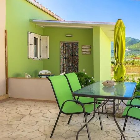 το πράσινο σπίτι Agios Dimitrios (Zakynthos)